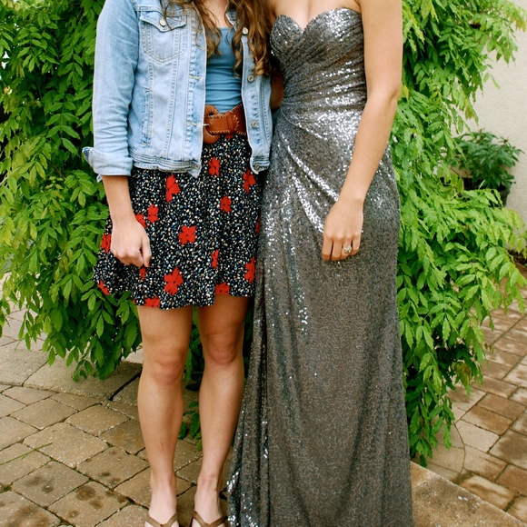 La Femme Sequin Prom Dress - Picture 2 of 8